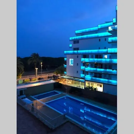 Frente Al Mar Con Piscina Malgrat de Mar